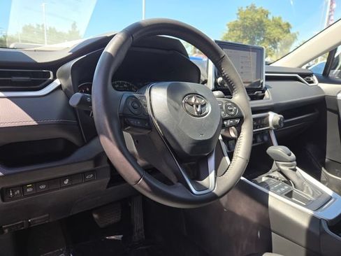 Used 2025 Toyota RAV4 XLE w/ Convenience Package AWD/4WD image 13