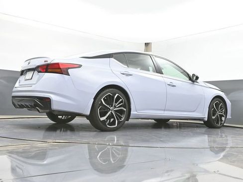 Used 2023 Nissan Altima 2.5 SR w/ SR Premium Package FWD image 45