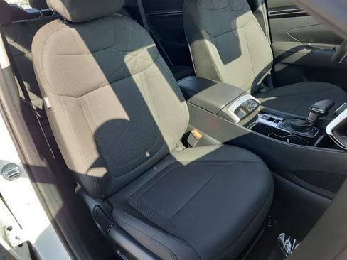 Certified 2024 Hyundai Tucson SE FWD image 17