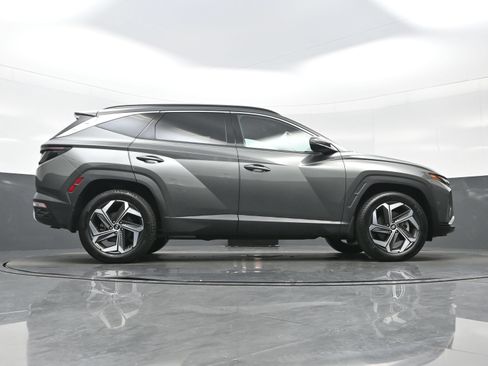 Certified 2023 Hyundai Tucson Limited AWD/4WD image 41