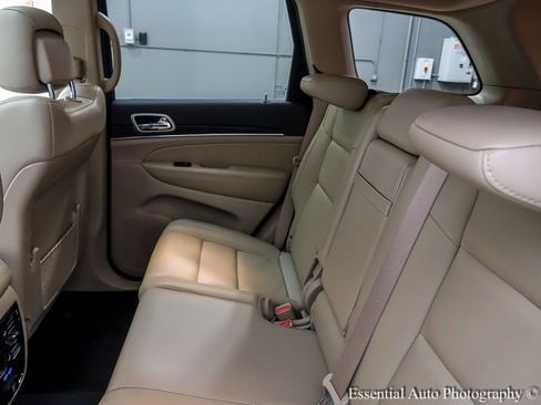 Used 2020 Jeep Grand Cherokee Limited w/ Premium Lighting Group image 13