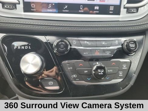 New 2026 Chrysler Pacifica Select image 7