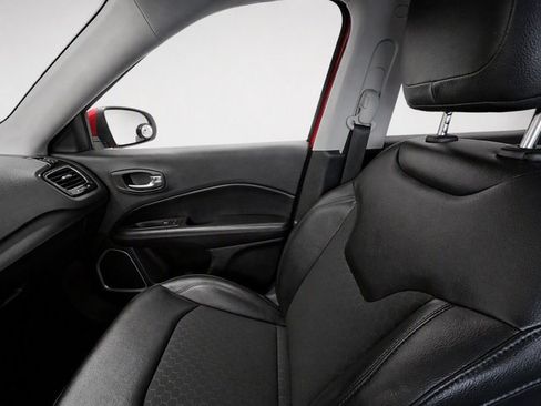 Used 2018 Jeep Compass Latitude AWD/4WD image 28