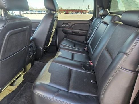 Used 2012 Chevrolet Avalanche LTZ image 25