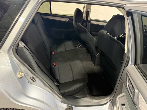 Used 2017 Subaru Outback 2.5i image 16