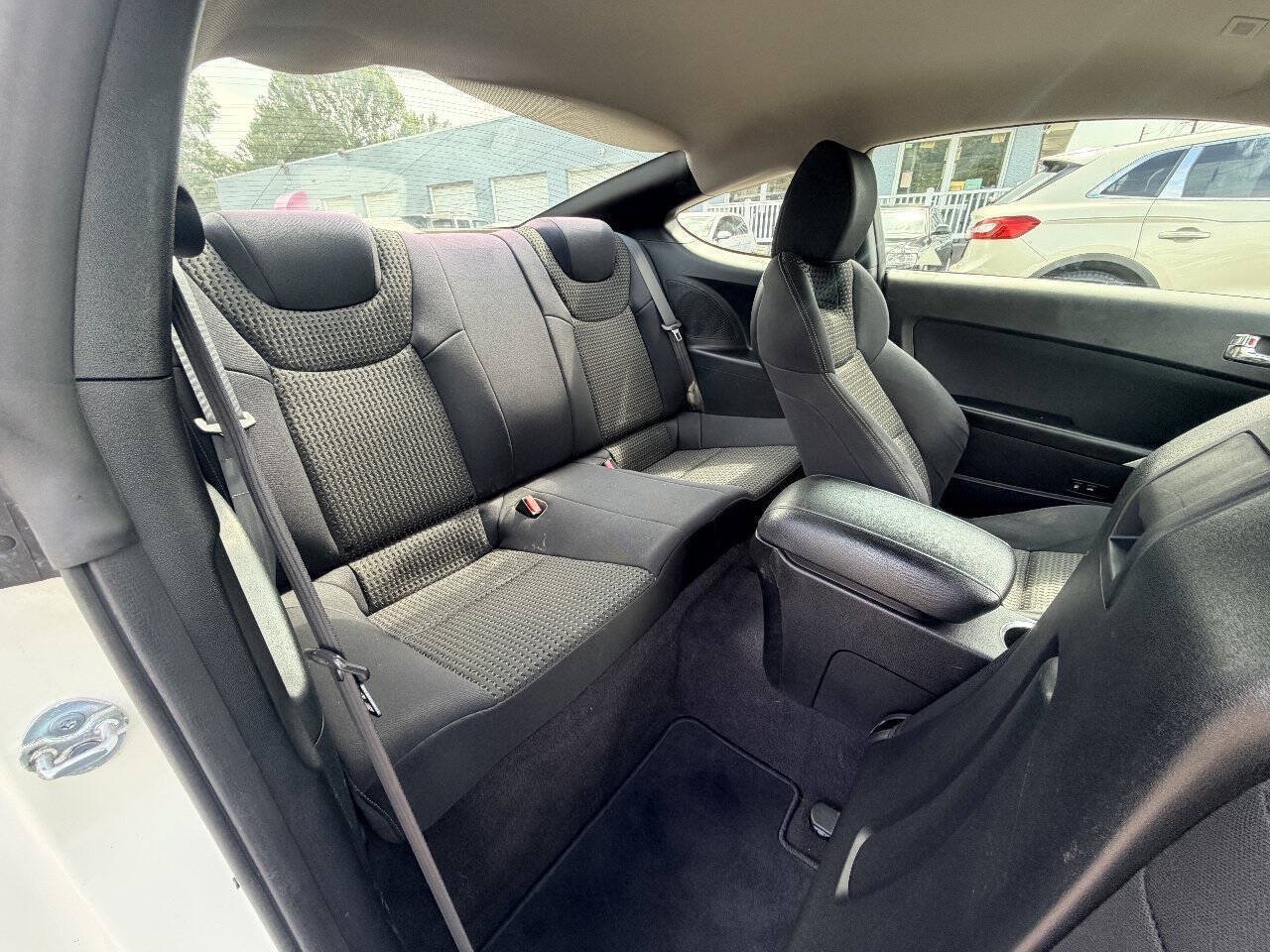 Used 2010 Hyundai Genesis 2.0T RWD image 34