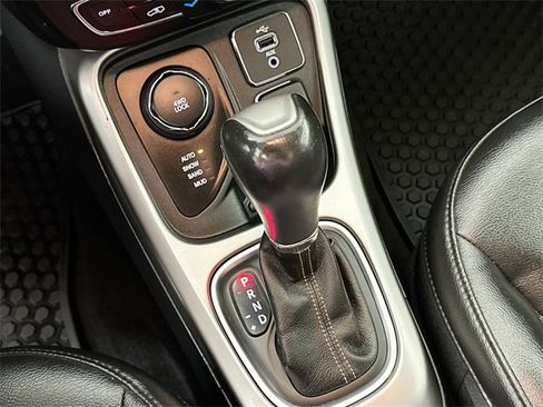 Used 2018 Jeep Compass Latitude w/ Popular Equipment Group image 15