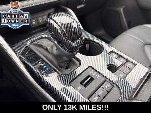 Used 2023 Toyota Highlander XLE AWD/4WD image 8