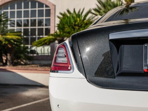 Certified 2022 Rolls-Royce Ghost image 13