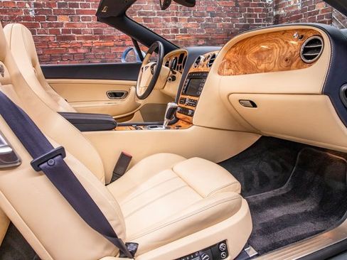 Used 2011 Bentley Continental GTC image 27