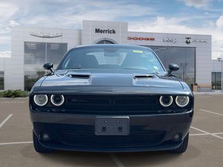Used 2022 Dodge Challenger SXT w/ Blacktop Package RWD video 3