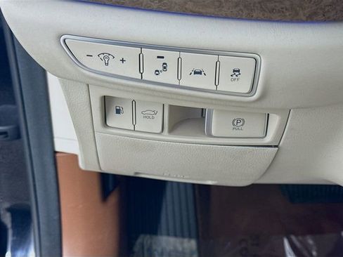 Used 2021 Genesis G90 5.0 Ultimate image 10