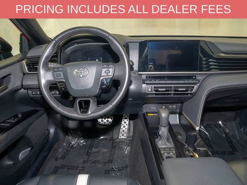 Used 2025 Toyota Camry SE FWD image 6