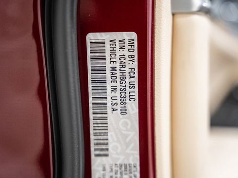 New 2025 Jeep Grand Cherokee Limited w/ Luxury Tech Group II image 41