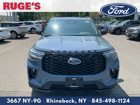 New 2026 Ford Explorer ST-Line w/ ST-Line Street Pack AWD/4WD image 9