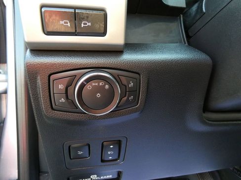 Used 2018 Ford F250 Lariat w/ Lariat Ultimate Package image 25