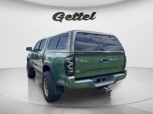 Used 2021 Toyota Tacoma TRD Off-Road w/ Technology Package AWD/4WD image 11