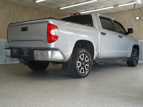 Used 2017 Toyota Tundra SR5 w/ SR5 Upgrade Package AWD/4WD image 10