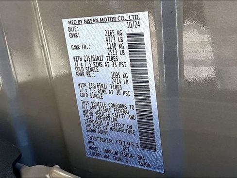 Certified 2025 Nissan Rogue SV AWD/4WD image 16