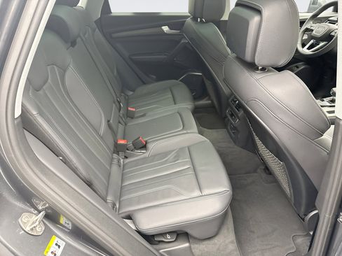 Used 2024 Audi Q5 e Premium image 18