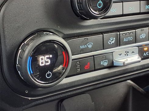 Used 2023 Ford Bronco Black Diamond image 3