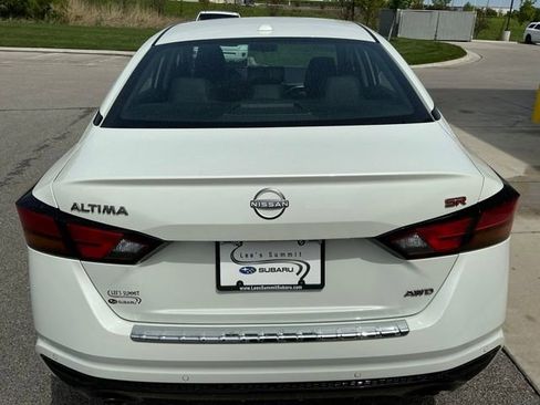 Used 2023 Nissan Altima 2.5 SR w/ SR Premium Package AWD/4WD image 3