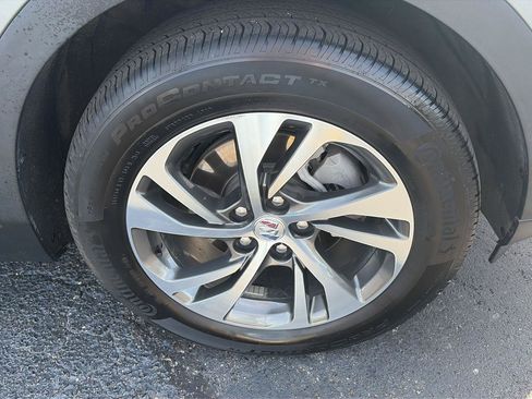 Used 2023 Buick Envision Essence AWD/4WD image 38