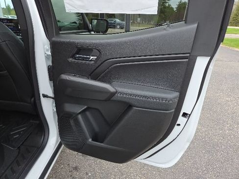 New 2026 Chevrolet Colorado LT w/ LT Convenience Package AWD/4WD image 57