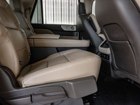 Used 2022 Lincoln Navigator L Reserve AWD/4WD image 34
