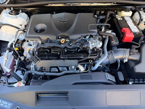 Used 2024 Toyota Camry SE FWD image 8