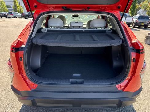 Used 2025 Hyundai Kona SEL AWD/4WD image 12