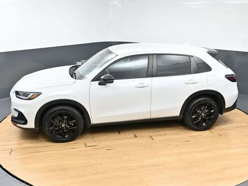 Used 2023 Honda HR-V Sport image 45