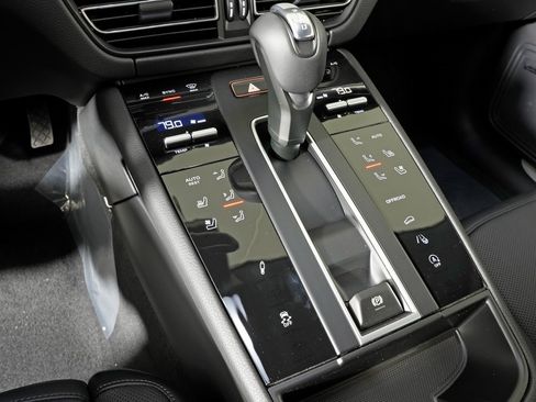 New 2026 Porsche Macan S image 28