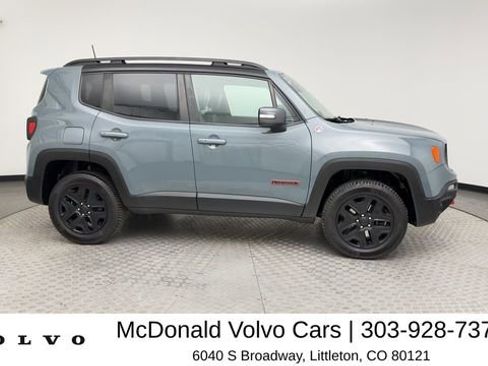 Used 2018 Jeep Renegade Trailhawk AWD/4WD image 9
