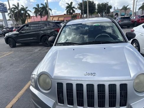 Used 2008 Jeep Compass Sport FWD image 3