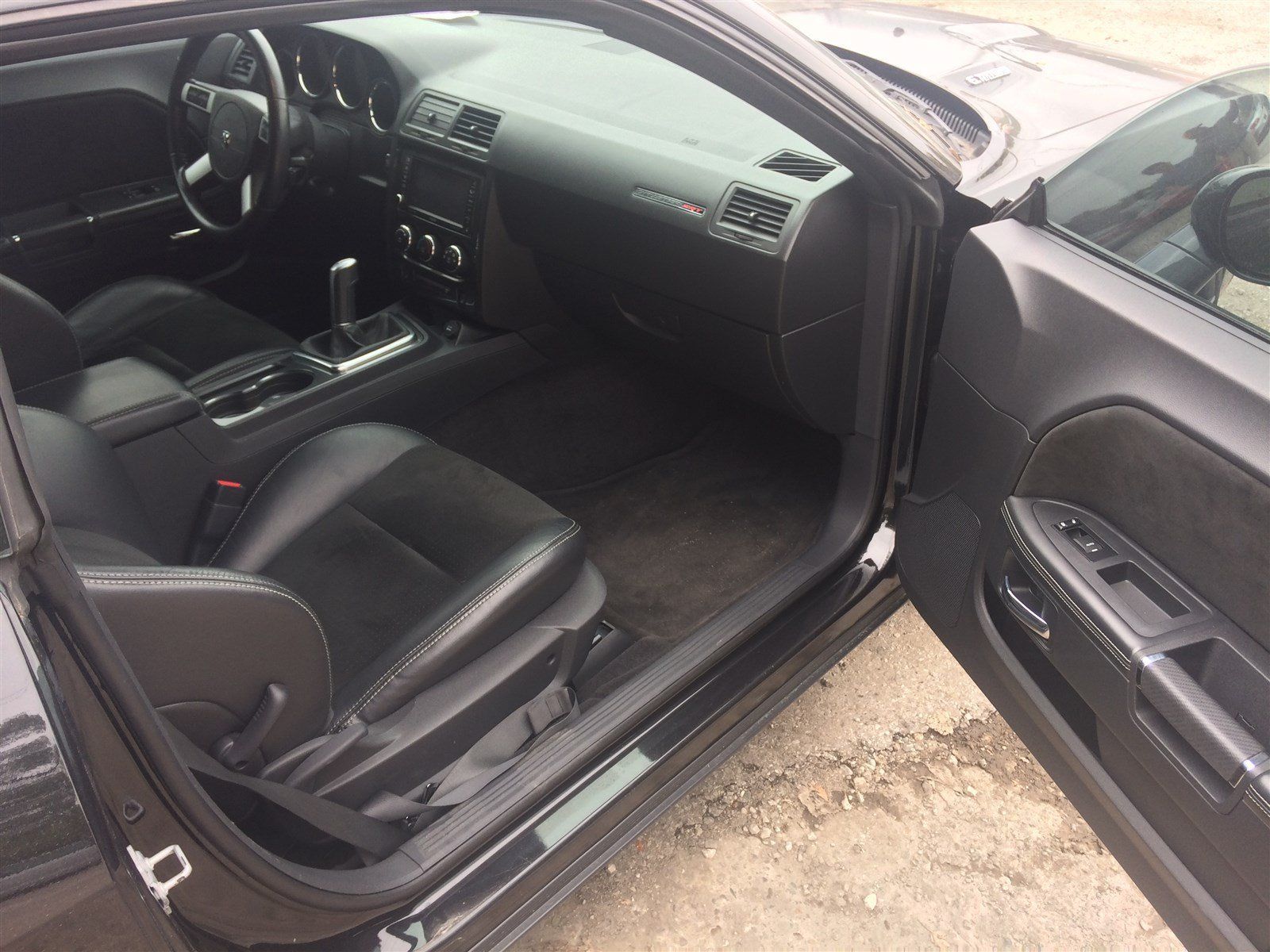 Used 2010 Dodge Challenger SRT8 RWD image 6
