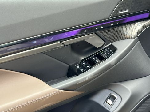 New 2026 BMW 550e xDrive w/ Premium Package image 15