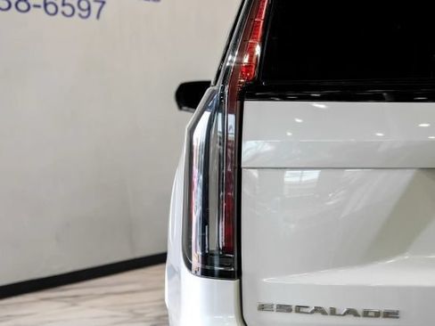 Used 2021 Cadillac Escalade ESV Sport w/ Heavy-Duty Trailer Package AWD/4WD image 64