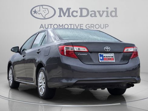 Used 2014 Toyota Camry LE FWD image 4