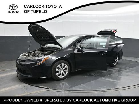 Used 2025 Toyota Corolla LE FWD image 51