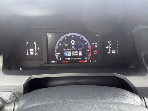 Used 2025 Toyota 4Runner SR5 AWD/4WD image 23
