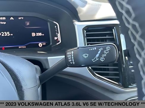 Used 2023 Volkswagen Atlas SE AWD/4WD image 9