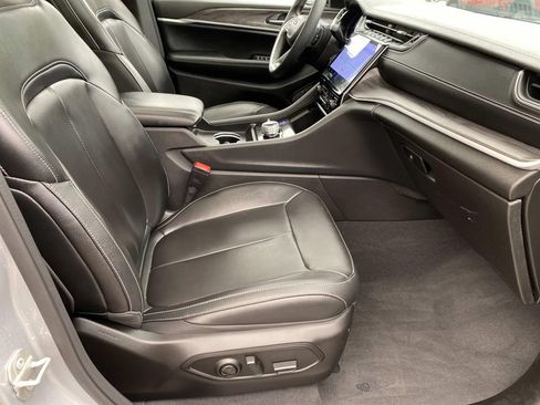 Certified 2023 Jeep Grand Cherokee Limited AWD/4WD image 25