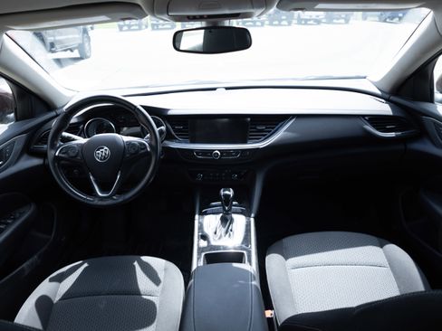 Used 2018 Buick Regal Preferred w/ Sights and Sounds Package FWD image 2