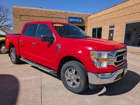 Used 2022 Ford F150 XLT w/ Equipment Group 301A Mid image 4