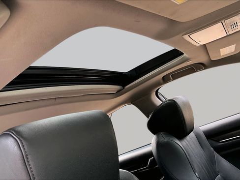 Used 2019 Honda Accord EX-L image 13
