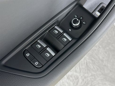 Certified 2022 Audi A4 2.0T Premium w/ Convenience Package image 17