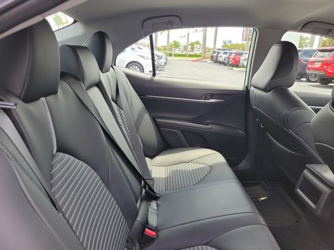 Used 2023 Toyota Camry SE FWD image 16