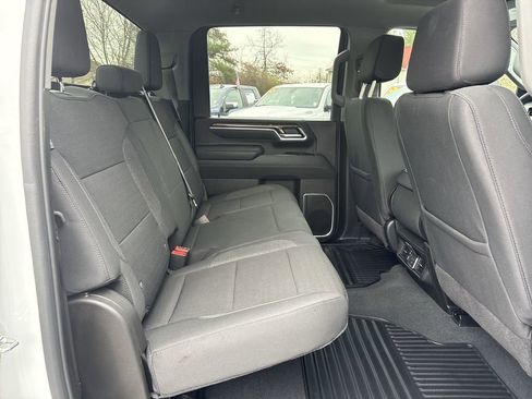 Used 2025 Chevrolet Silverado 2500 LT w/ Convenience Package image 29