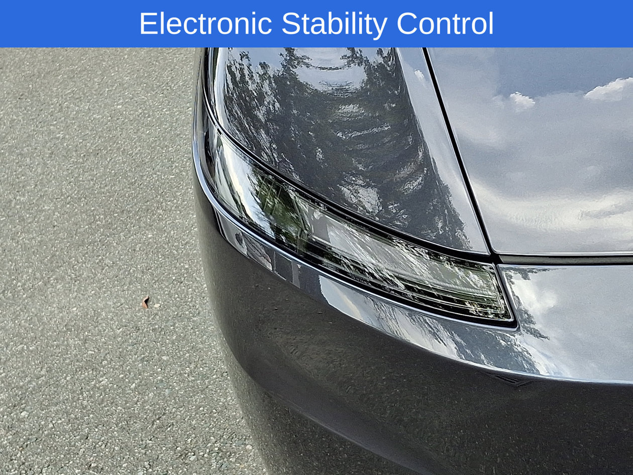 Used 2026 Tesla Model Y AWD image 9
